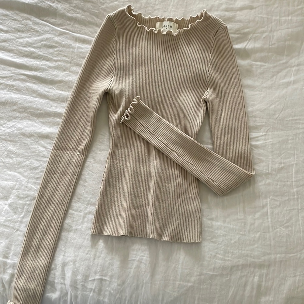 Dissh Sophia long sleeve.  Color: stone